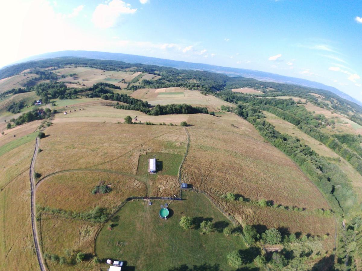 Mountaintop Panoramaview Casa In Bihor Apuseni فادو كريولسولوي المظهر الخارجي الصورة
