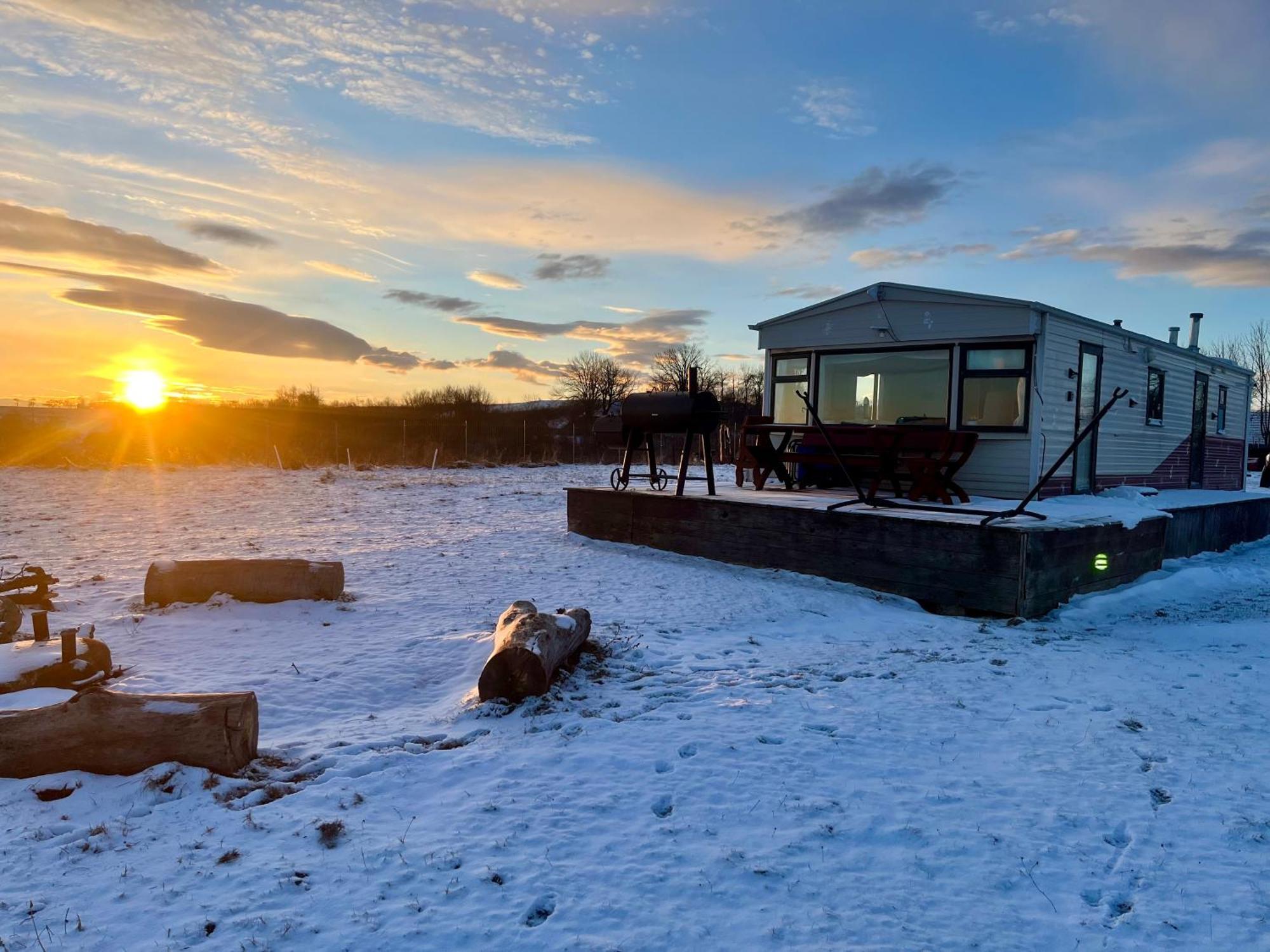 Mountaintop Panoramaview Casa In Bihor Apuseni فادو كريولسولوي المظهر الخارجي الصورة