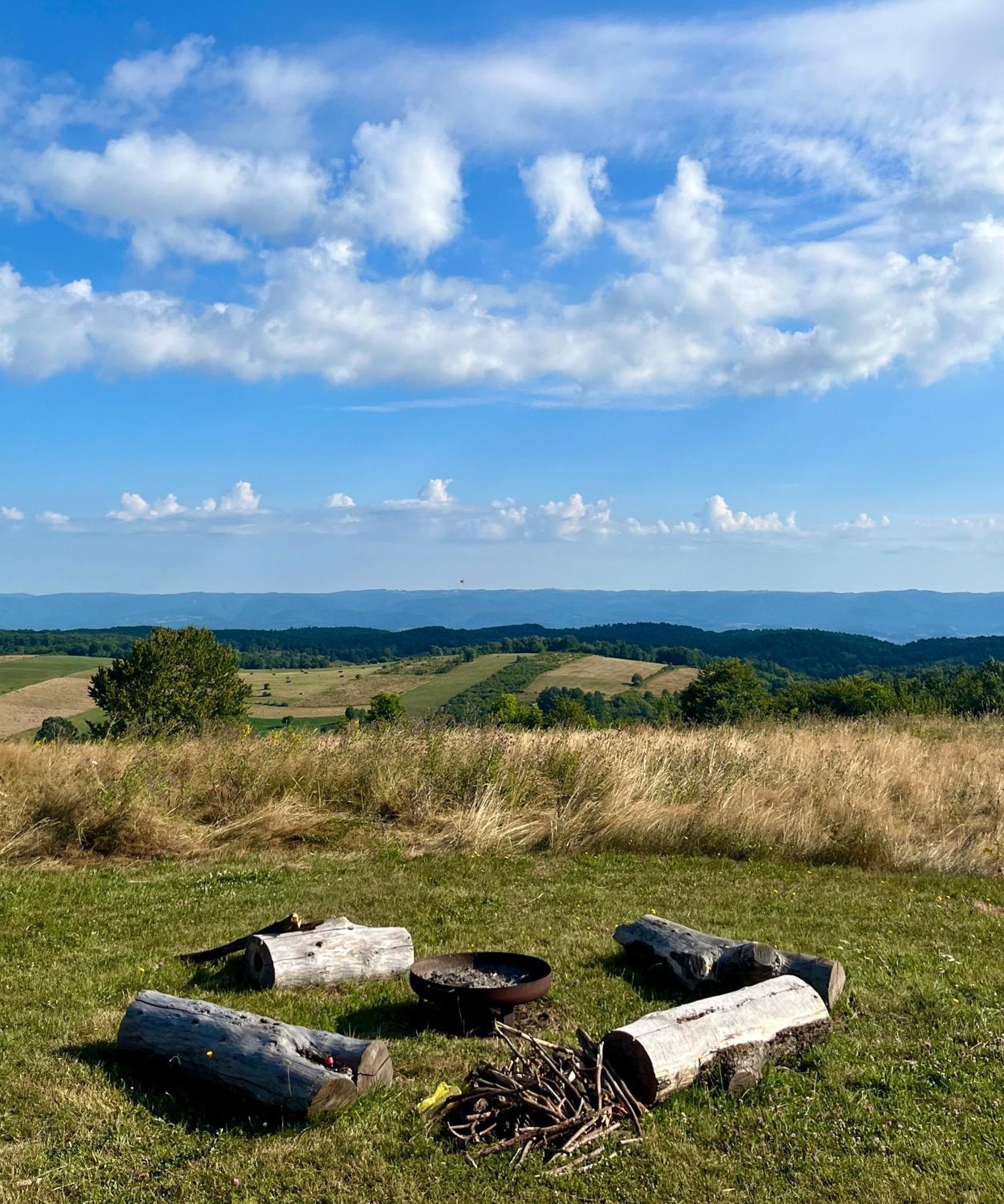 Mountaintop Panoramaview Casa In Bihor Apuseni فادو كريولسولوي المظهر الخارجي الصورة